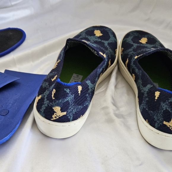 Rothy's Slip On Blue Spot Leopard Cheetah Print Sneakers Navy size 8 - Picture 14 of 16